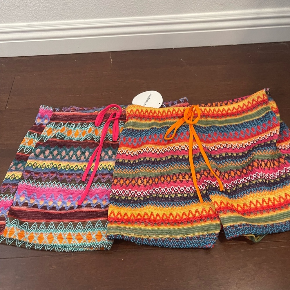 nwt set of 2 shein Patterned chevron colorful Women Shorts xl